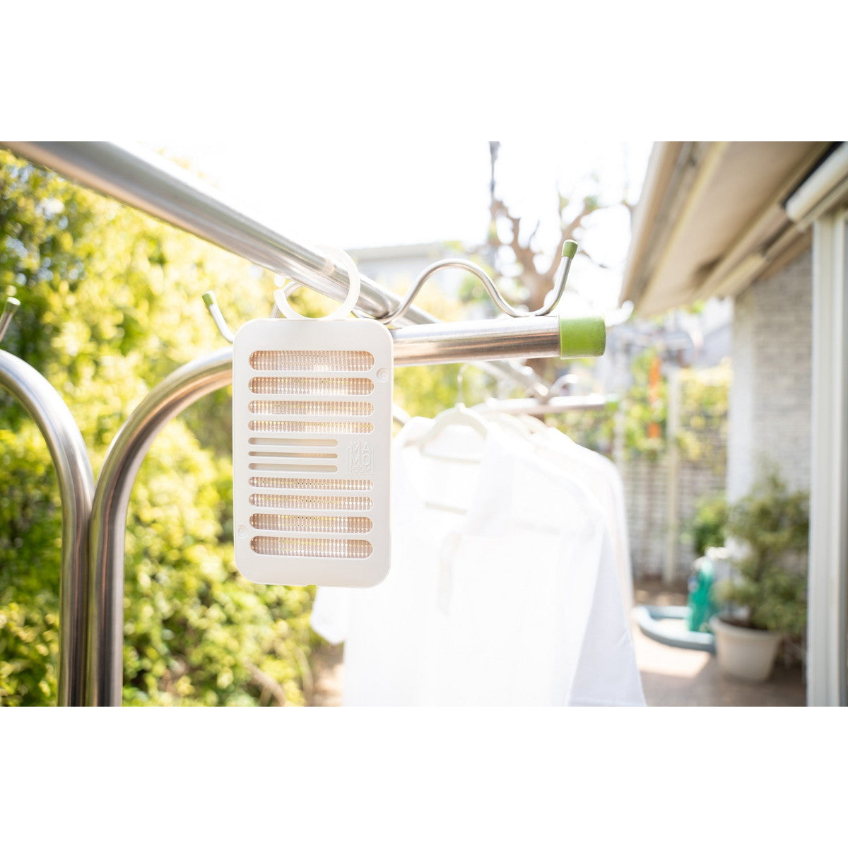 マモルーム 蚊に効く吊るだけプレート 蚊除け 吊り下げ 9ヵ月用 屋外 ベランダ 玄関 侵入忌避 蚊よけ 虫対策 防虫