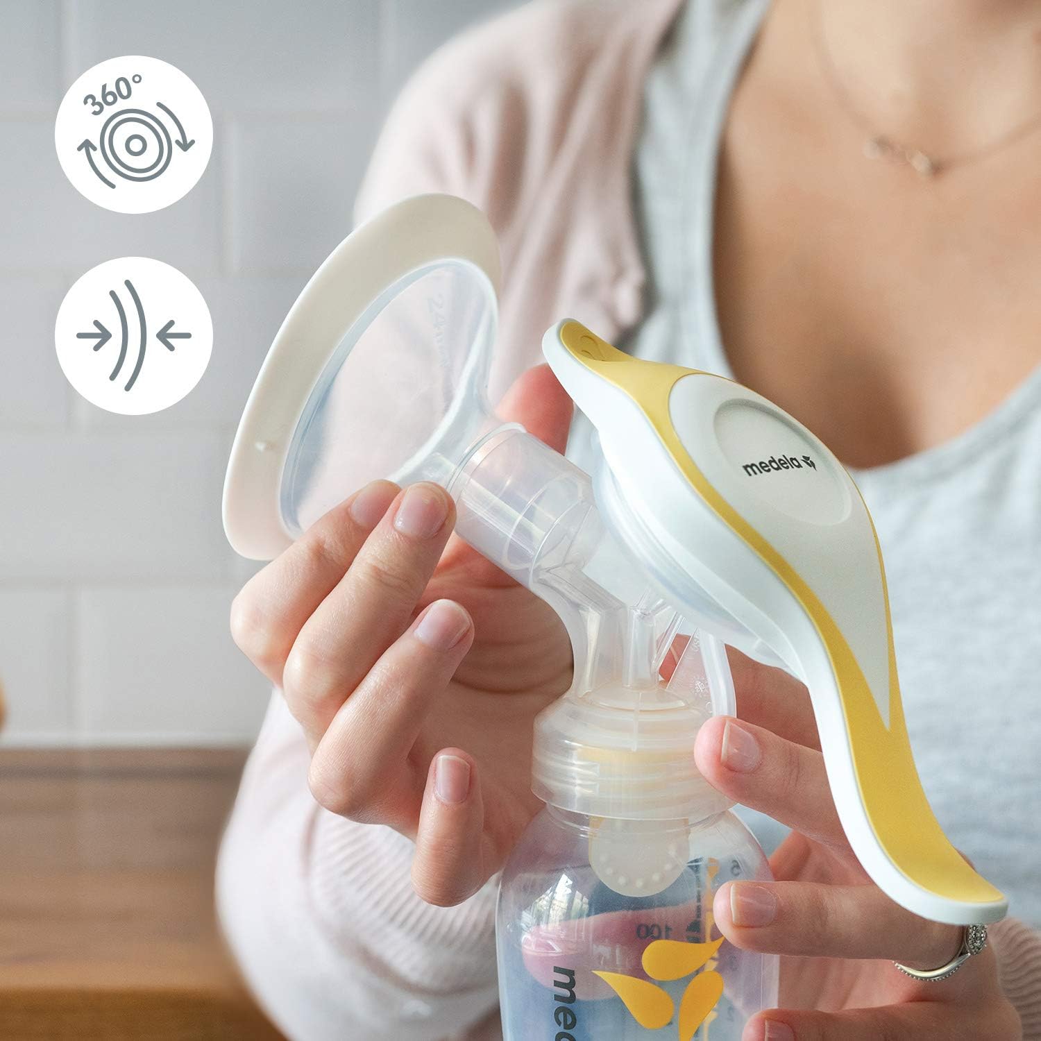 Medela(メデラ) 搾乳機 (手動) ハーモニー手動搾乳機 軽量で小型 コンパクトでお手入れが簡単 母乳育児をやさしくサポート ハーモニー単品